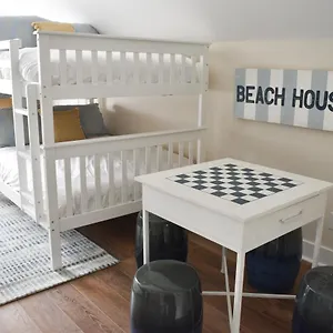 https://new-heated-pool-beach-house-elevator-walk-to-the-beach.top-hotels-in-savannah.com